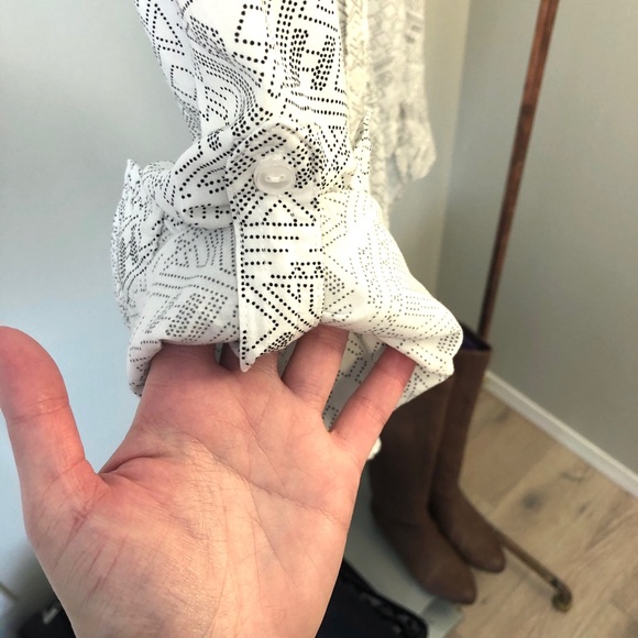 Geometric print button down top. - Picture 3 of 5